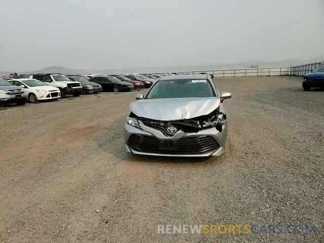 11 Photograph of a damaged car 4T1B11HK8KU188985 TOYOTA CAMRY 2019