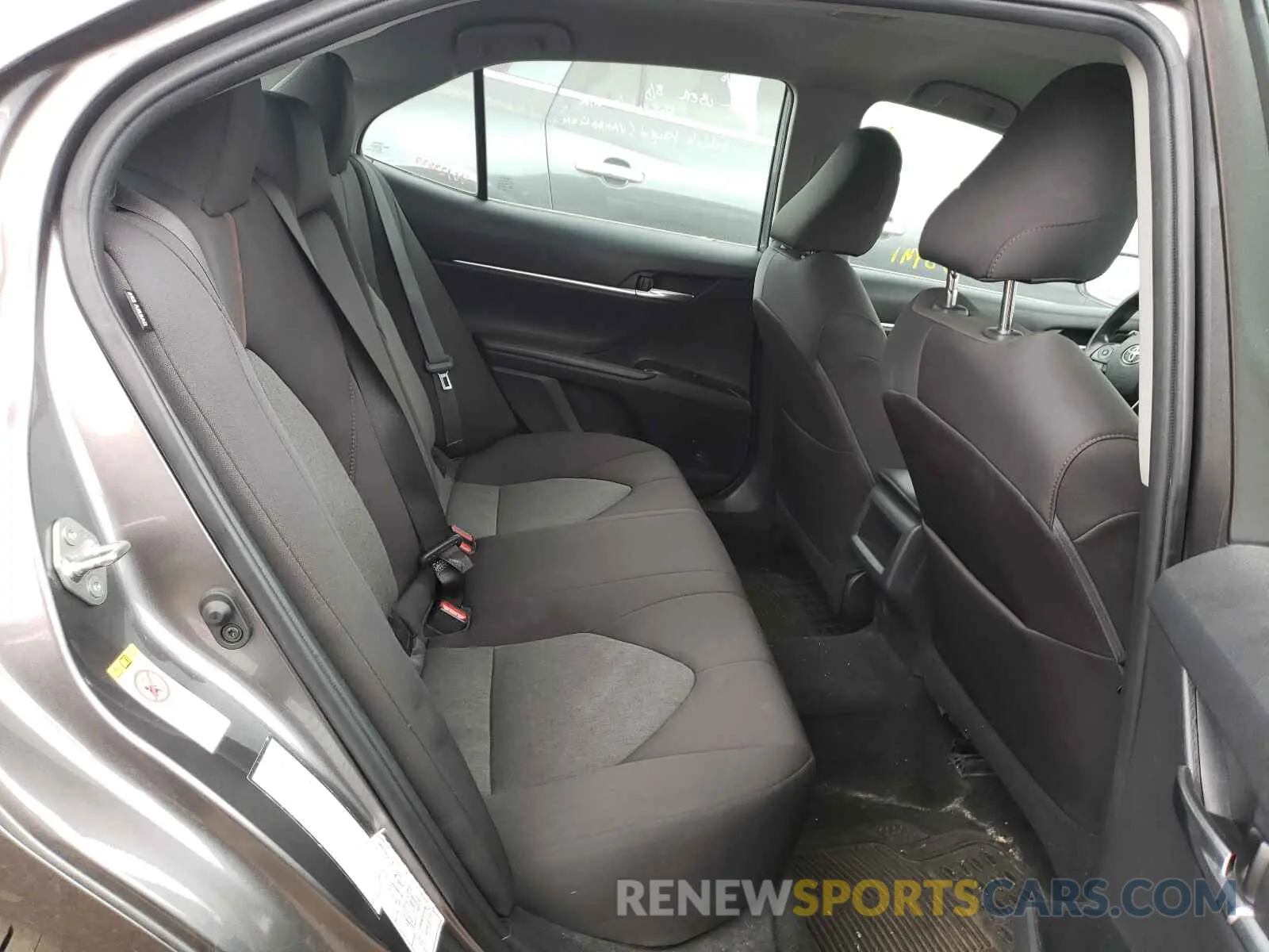 6 Photograph of a damaged car 4T1B11HK8KU195077 TOYOTA CAMRY 2019