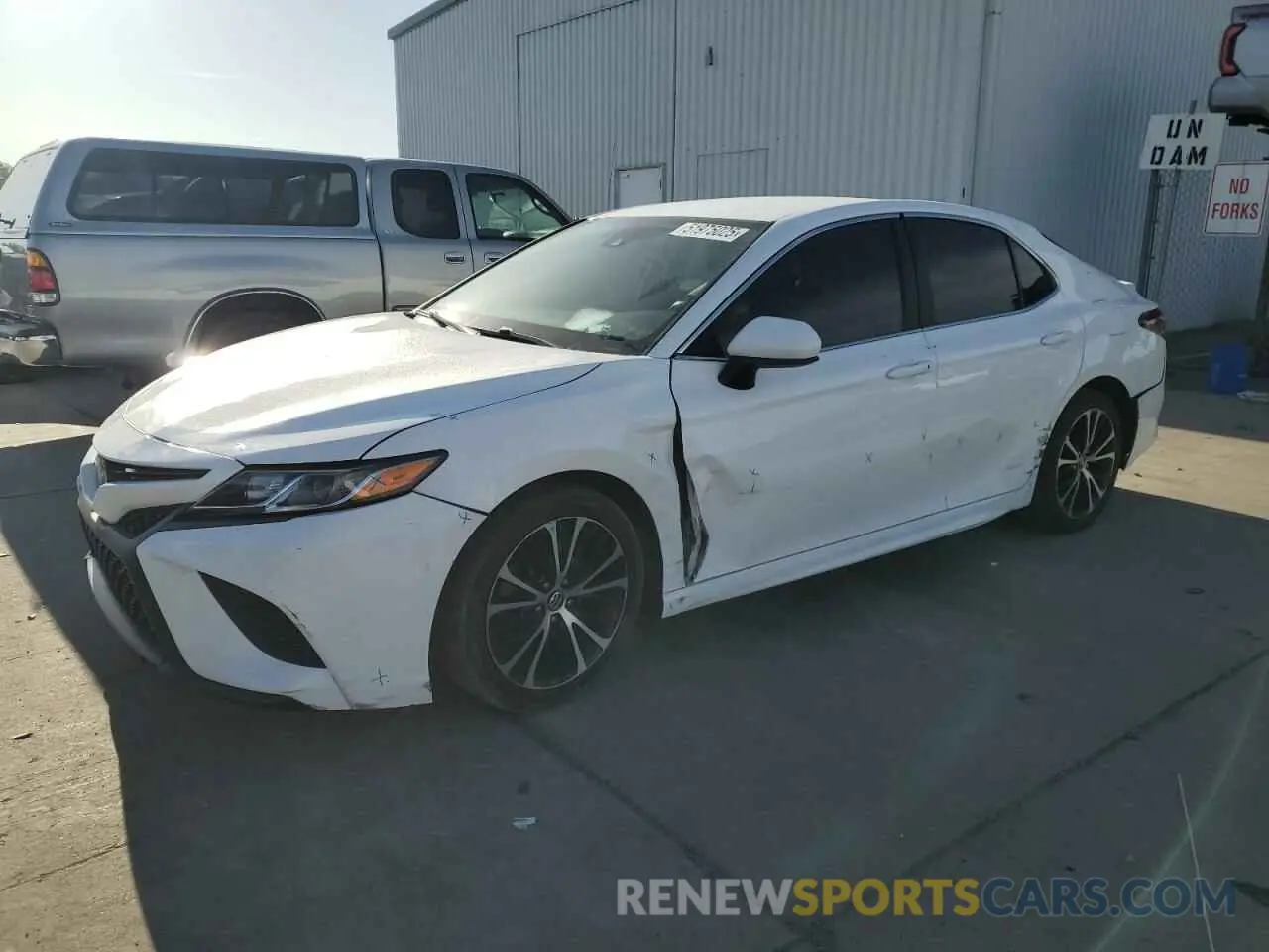 1 Photograph of a damaged car 4T1B11HK8KU195080 TOYOTA CAMRY 2019