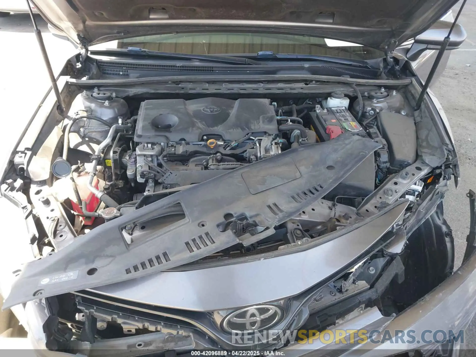 10 Photograph of a damaged car 4T1B11HK8KU204599 TOYOTA CAMRY 2019