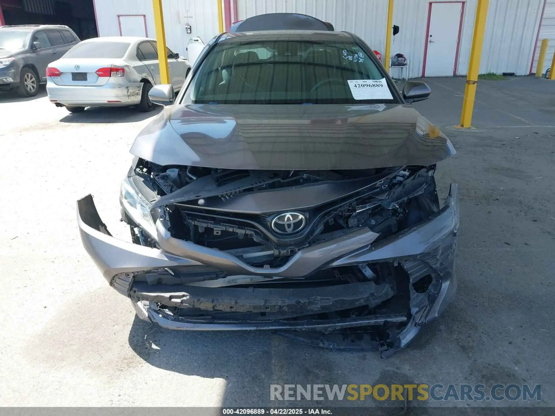 13 Photograph of a damaged car 4T1B11HK8KU204599 TOYOTA CAMRY 2019