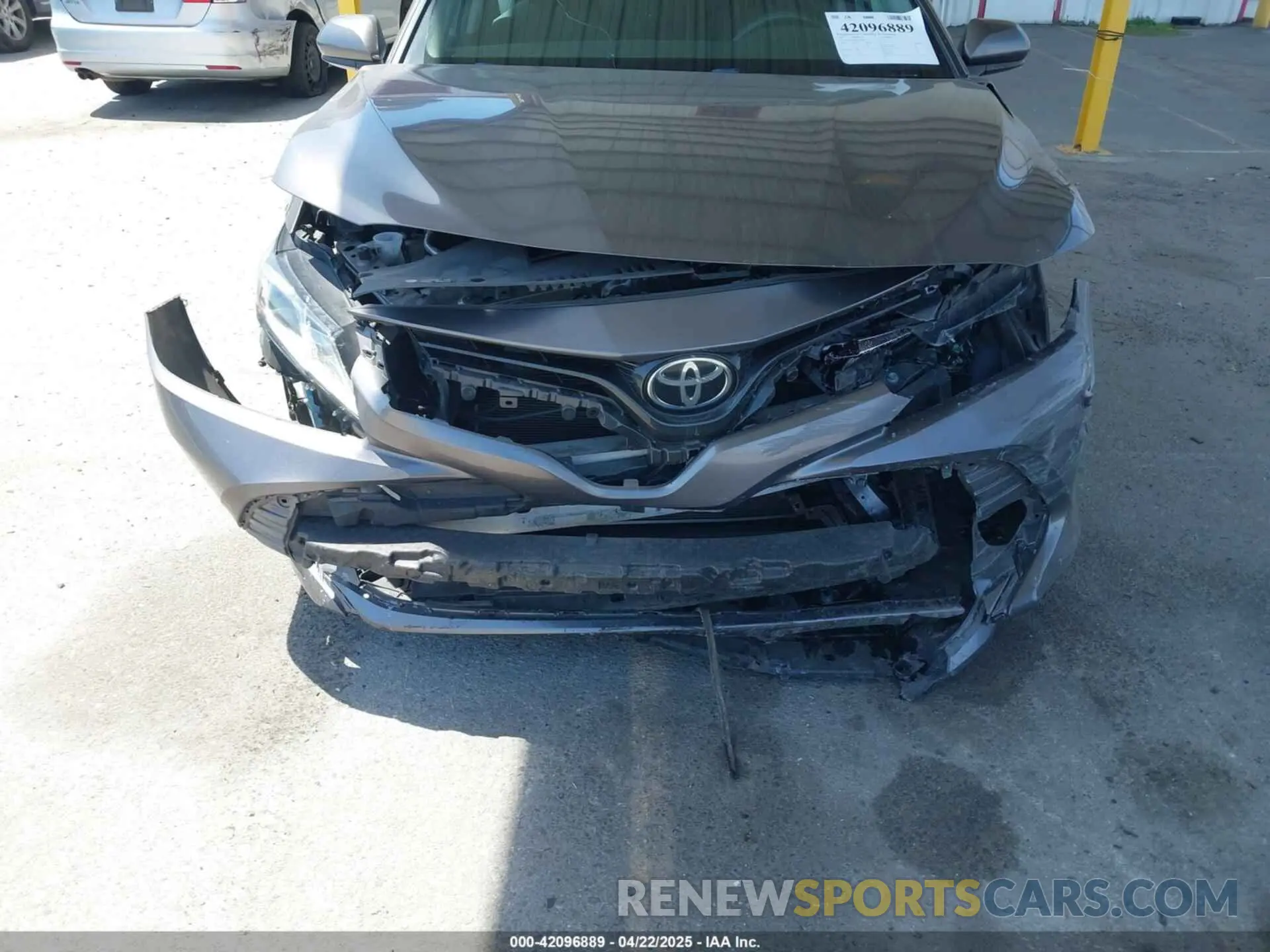 6 Photograph of a damaged car 4T1B11HK8KU204599 TOYOTA CAMRY 2019