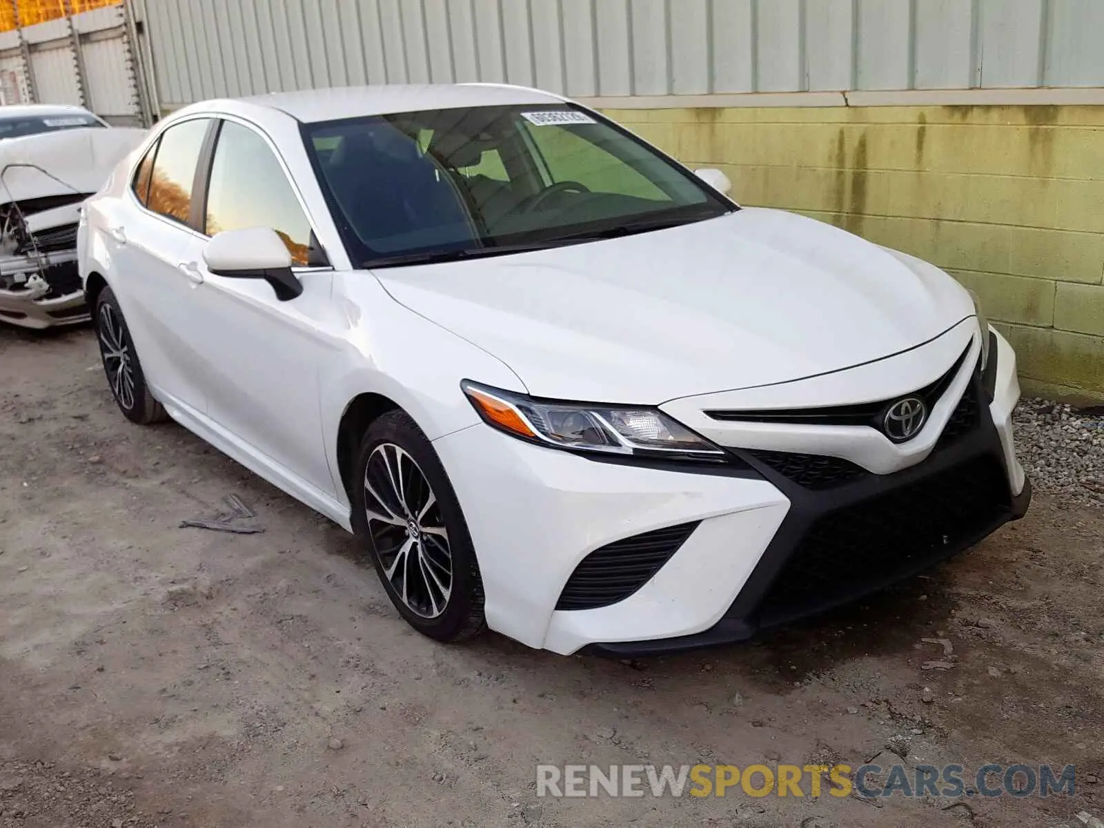 1 Photograph of a damaged car 4T1B11HK8KU206546 TOYOTA CAMRY 2019