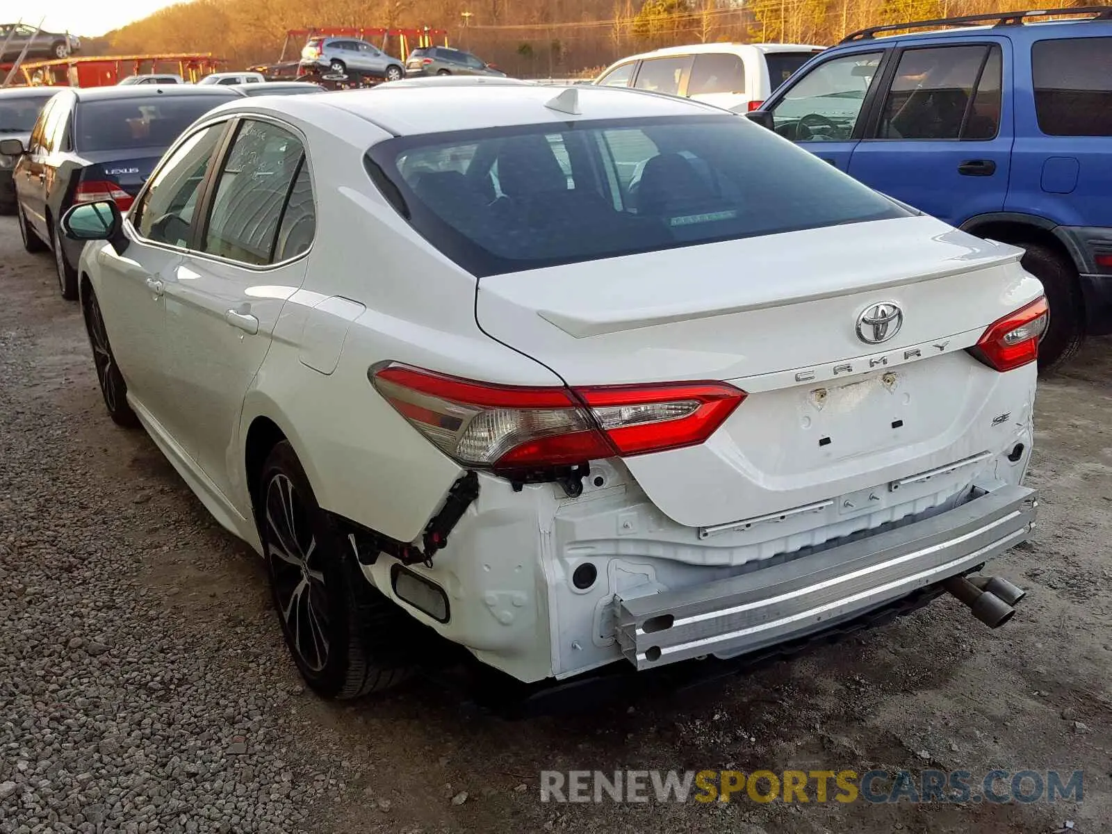 3 Photograph of a damaged car 4T1B11HK8KU206546 TOYOTA CAMRY 2019