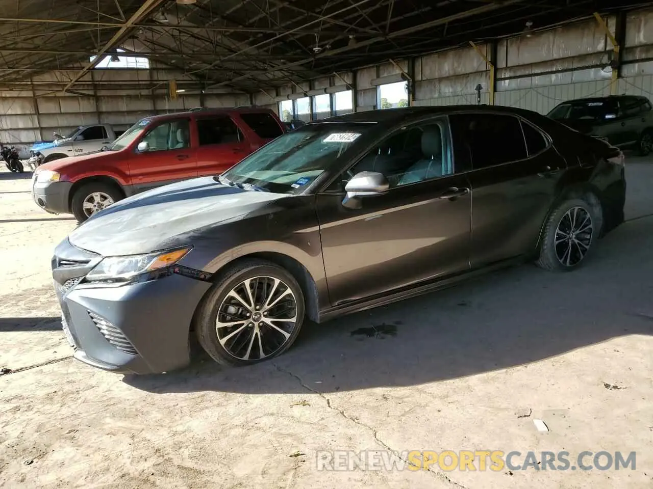 1 Photograph of a damaged car 4T1B11HK8KU207552 TOYOTA CAMRY 2019