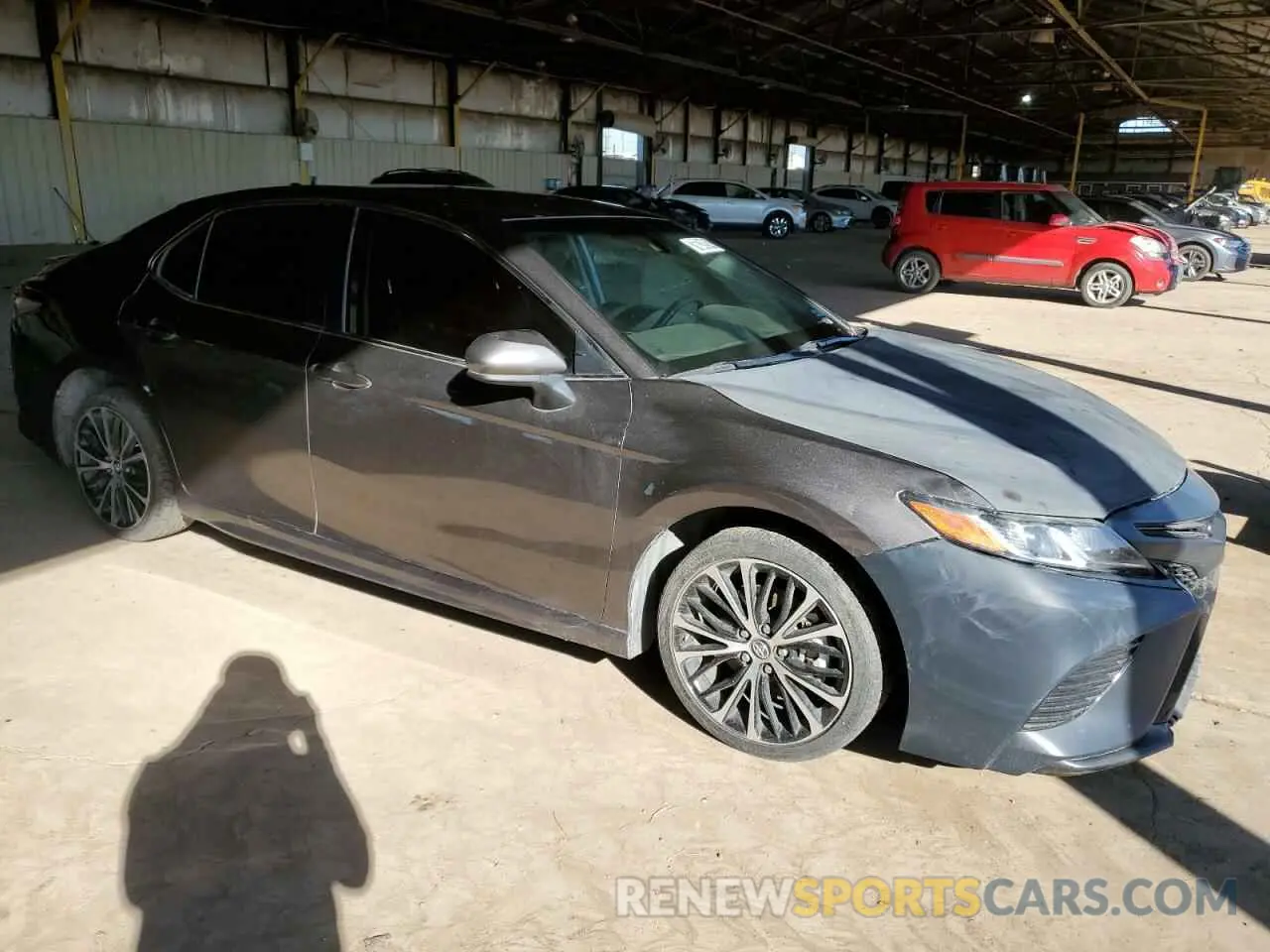 4 Photograph of a damaged car 4T1B11HK8KU207552 TOYOTA CAMRY 2019