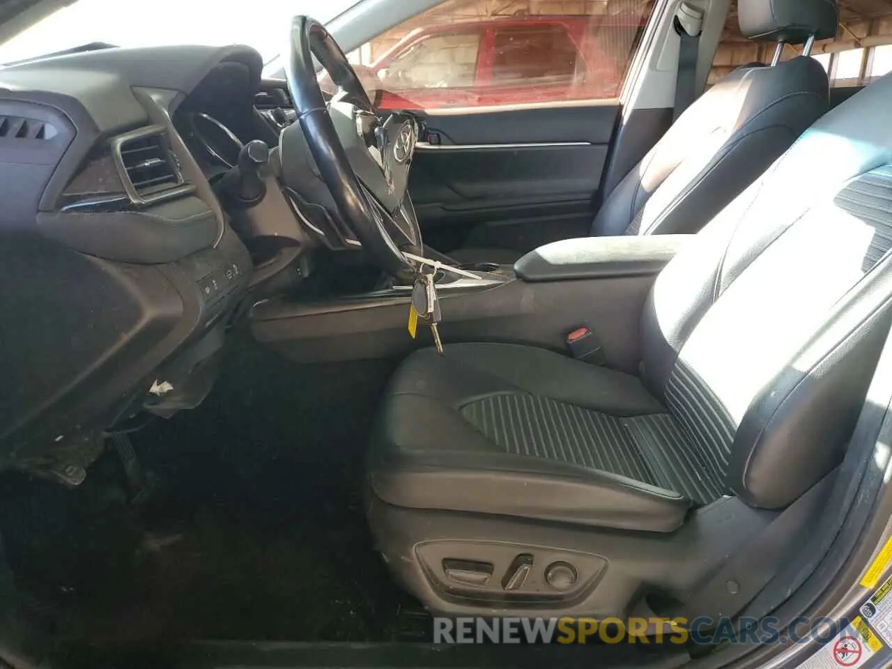 7 Photograph of a damaged car 4T1B11HK8KU207552 TOYOTA CAMRY 2019