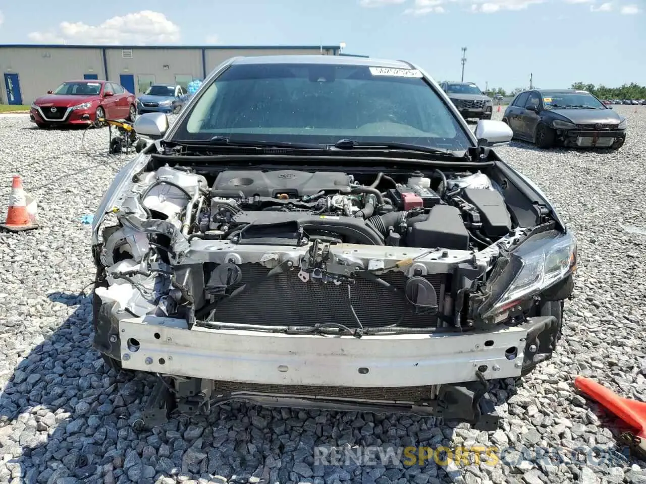 5 Photograph of a damaged car 4T1B11HK8KU209995 TOYOTA CAMRY 2019