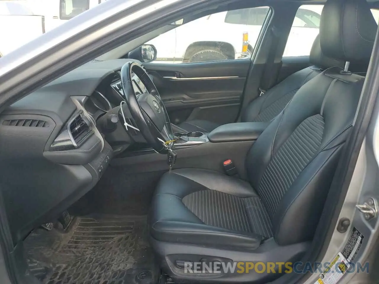 7 Фотография поврежденного автомобиля 4T1B11HK8KU213772 TOYOTA CAMRY 2019