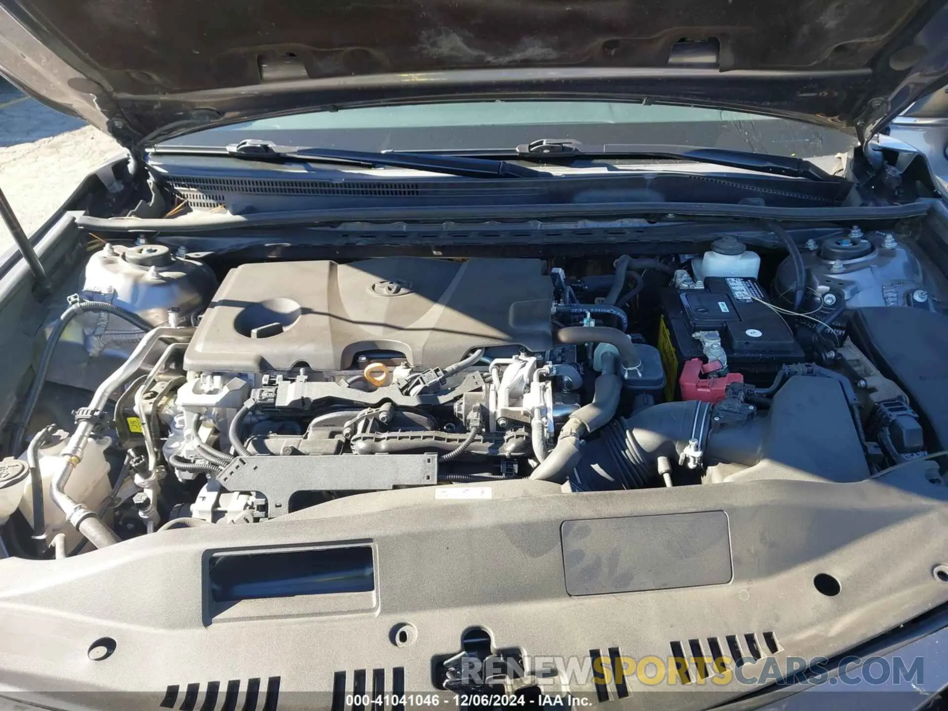 10 Photograph of a damaged car 4T1B11HK8KU215697 TOYOTA CAMRY 2019