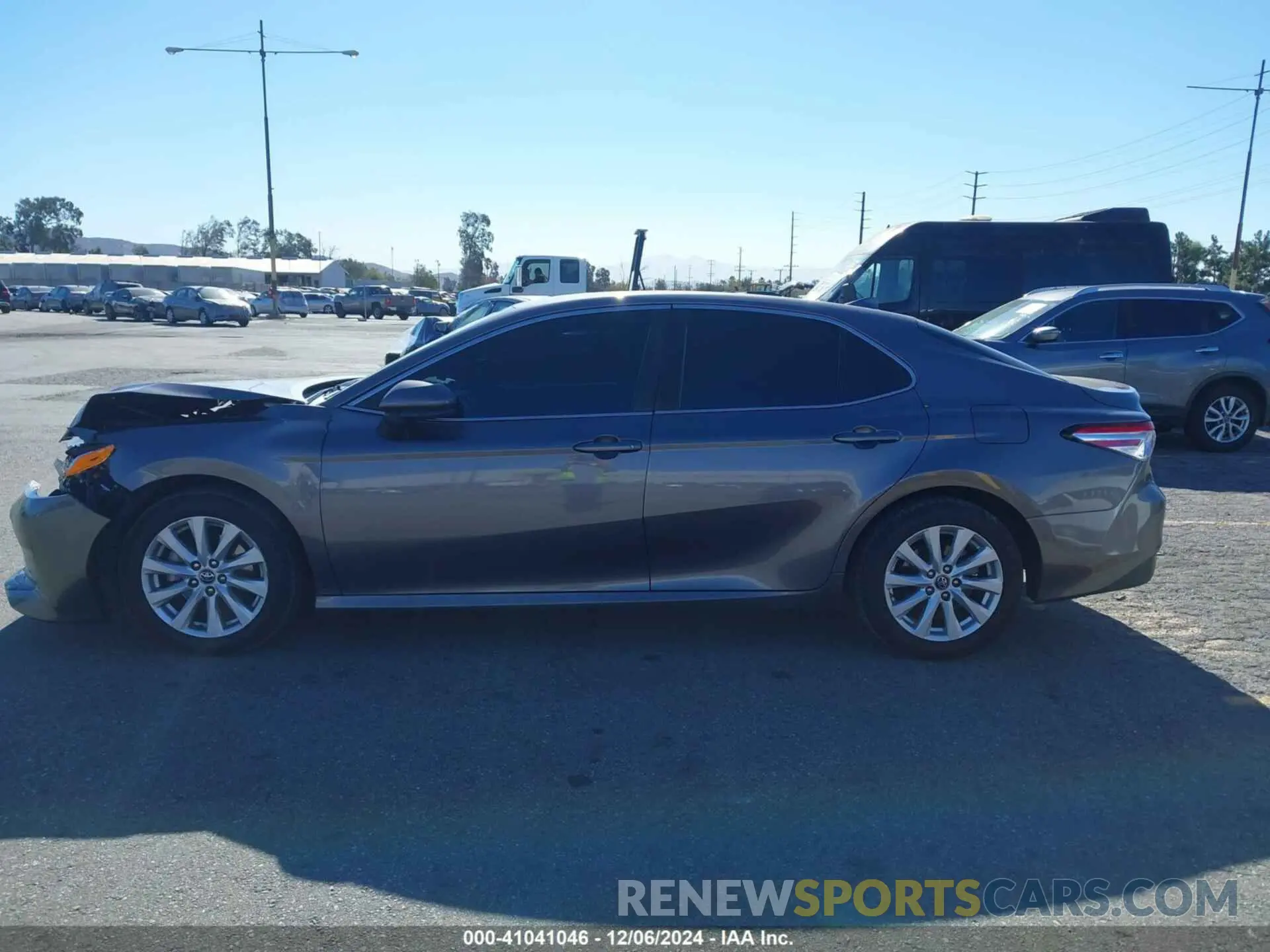 14 Photograph of a damaged car 4T1B11HK8KU215697 TOYOTA CAMRY 2019