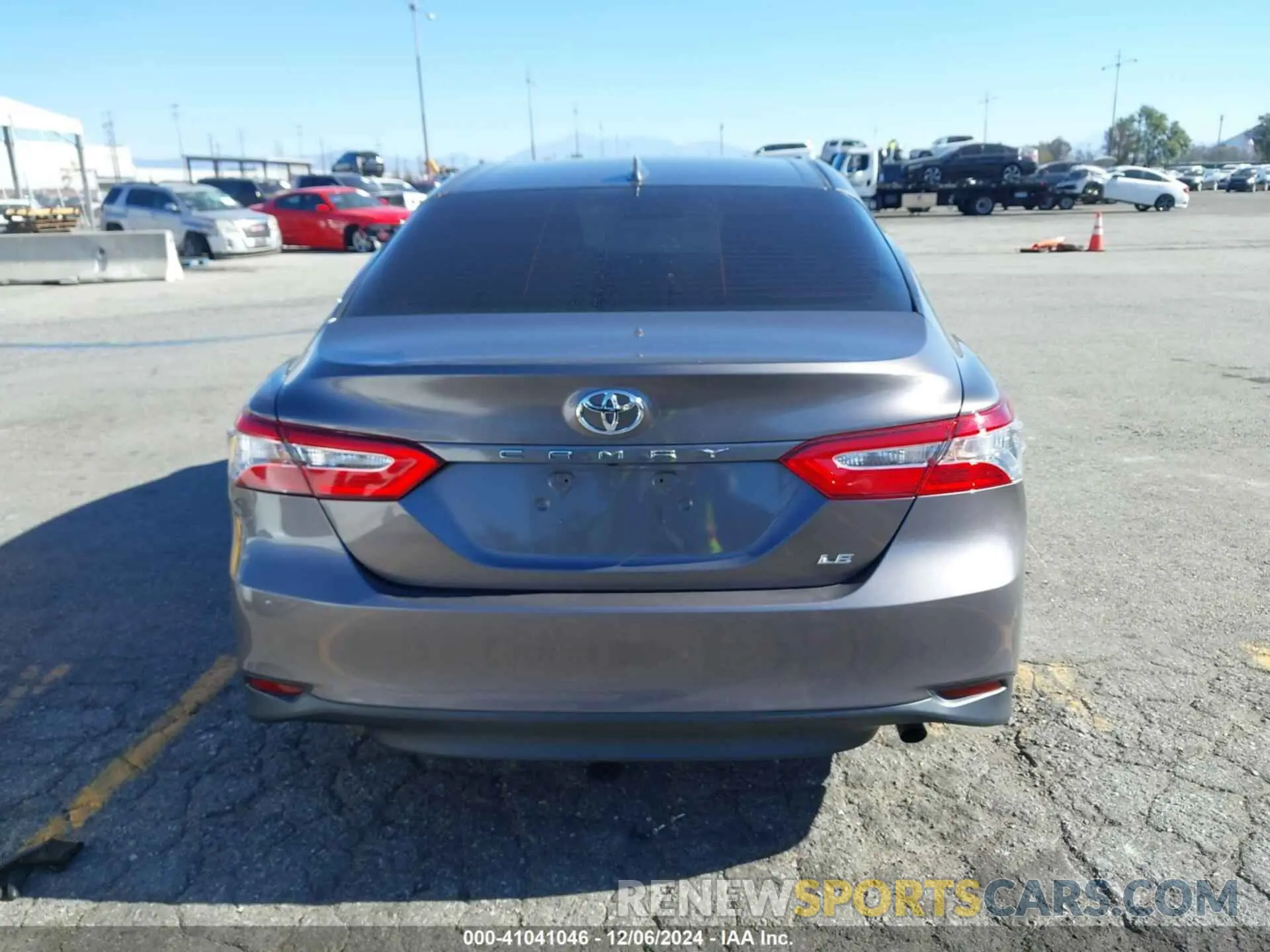 16 Photograph of a damaged car 4T1B11HK8KU215697 TOYOTA CAMRY 2019