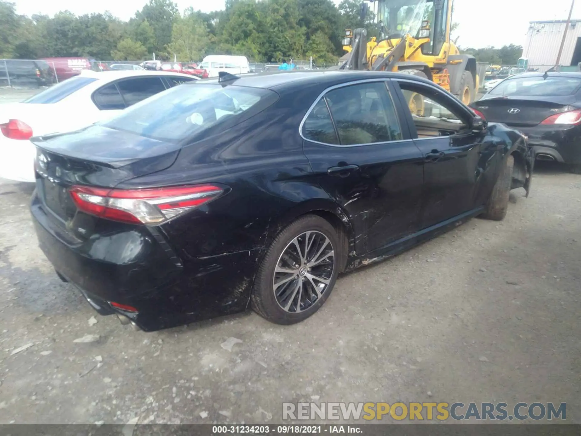 4 Photograph of a damaged car 4T1B11HK8KU217031 TOYOTA CAMRY 2019