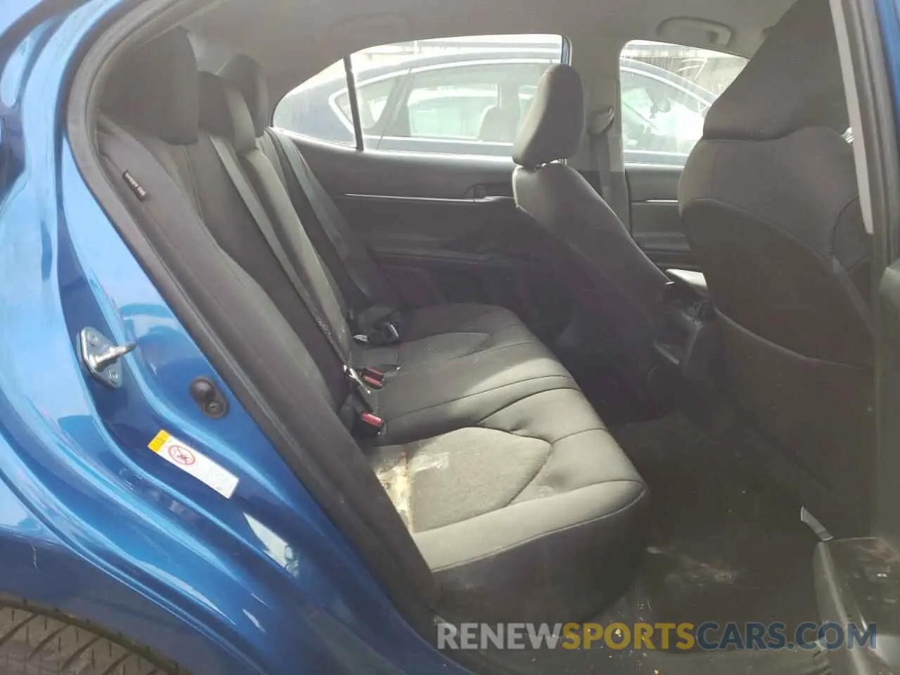 6 Photograph of a damaged car 4T1B11HK8KU222701 TOYOTA CAMRY 2019