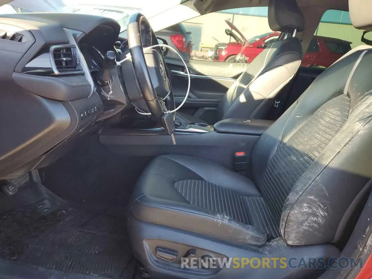 7 Фотография поврежденного автомобиля 4T1B11HK8KU223976 TOYOTA CAMRY 2019