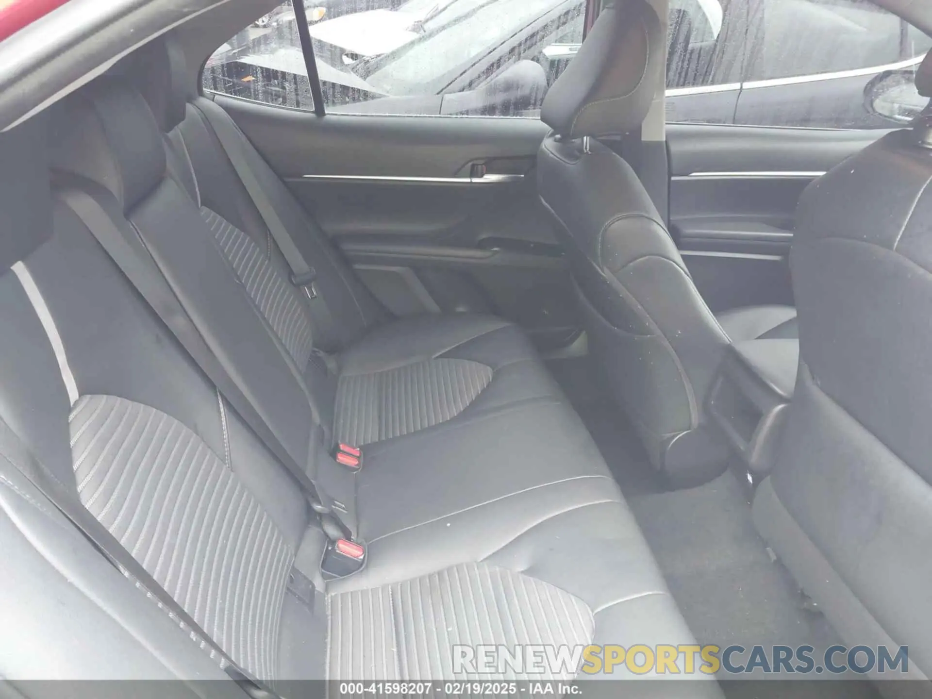 8 Photograph of a damaged car 4T1B11HK8KU224108 TOYOTA CAMRY 2019