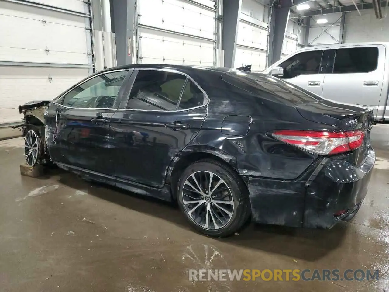 2 Photograph of a damaged car 4T1B11HK8KU224562 TOYOTA CAMRY 2019