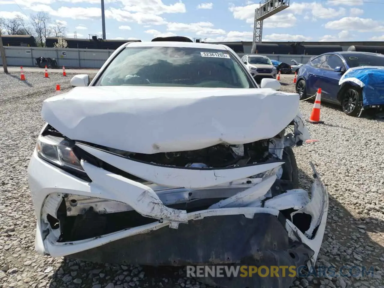 5 Photograph of a damaged car 4T1B11HK8KU228207 TOYOTA CAMRY 2019