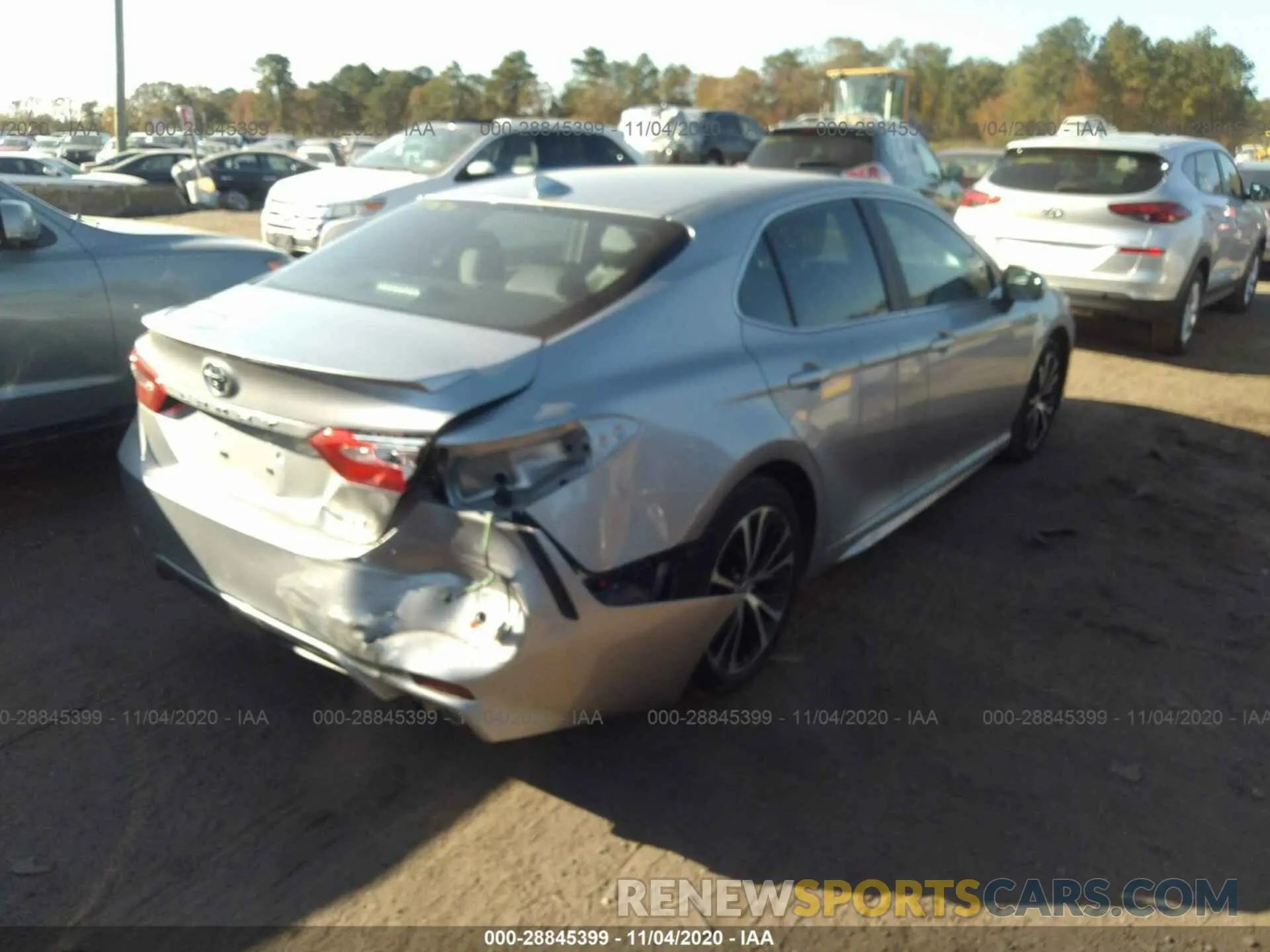4 Photograph of a damaged car 4T1B11HK8KU228837 TOYOTA CAMRY 2019