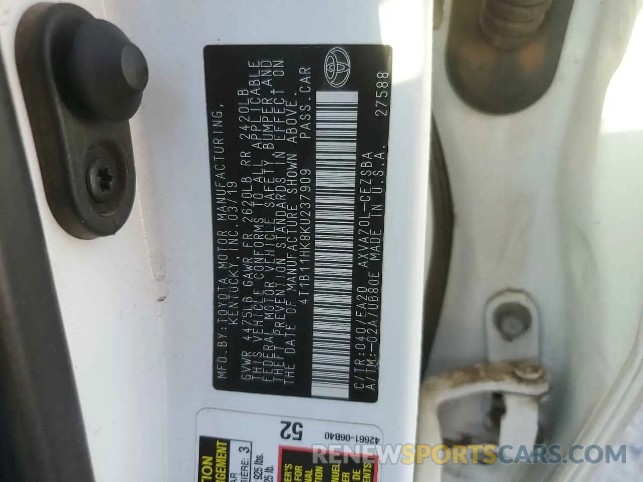12 Фотография поврежденного автомобиля 4T1B11HK8KU237909 TOYOTA CAMRY 2019