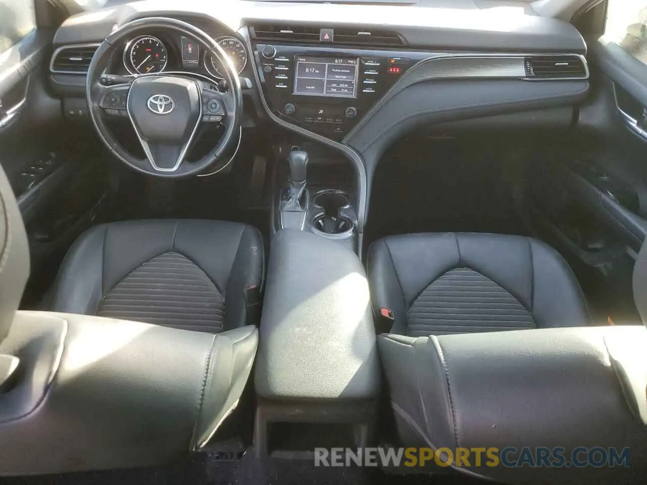 8 Фотография поврежденного автомобиля 4T1B11HK8KU237909 TOYOTA CAMRY 2019