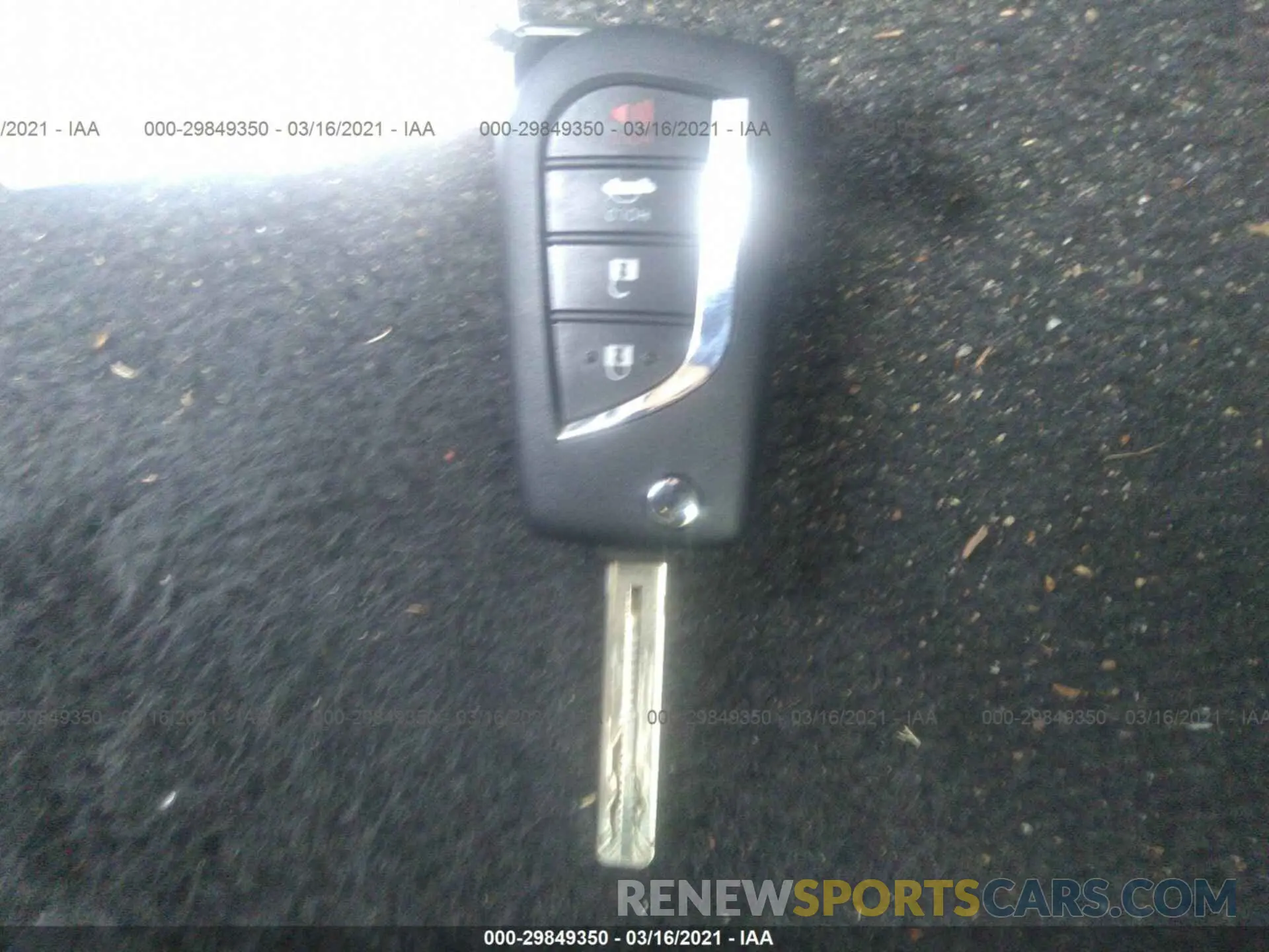 11 Photograph of a damaged car 4T1B11HK8KU238753 TOYOTA CAMRY 2019