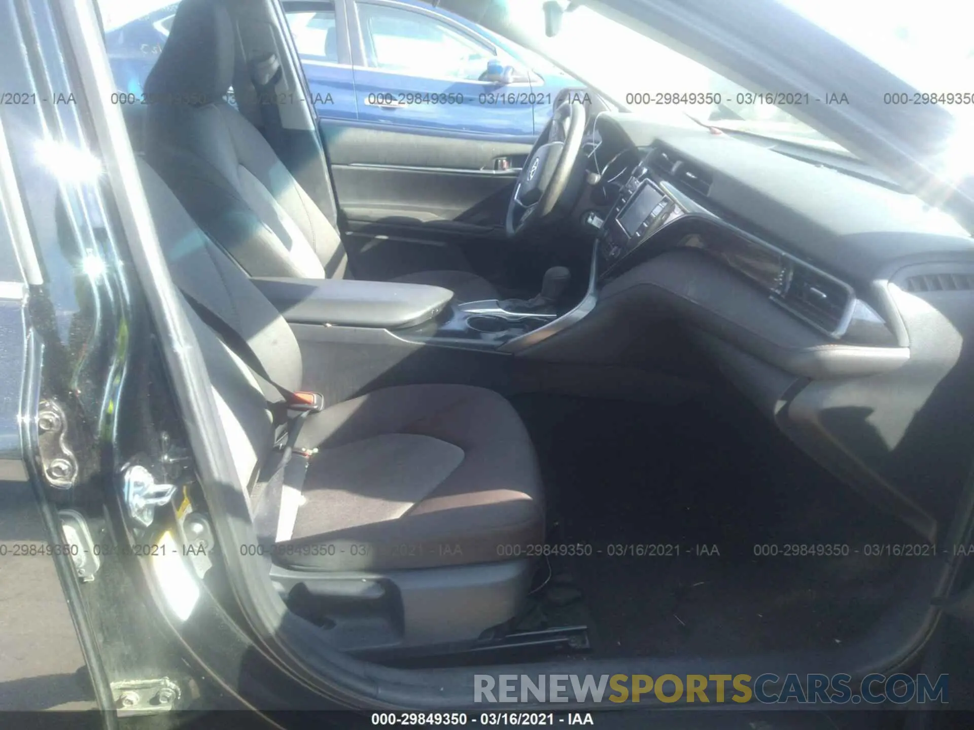5 Photograph of a damaged car 4T1B11HK8KU238753 TOYOTA CAMRY 2019