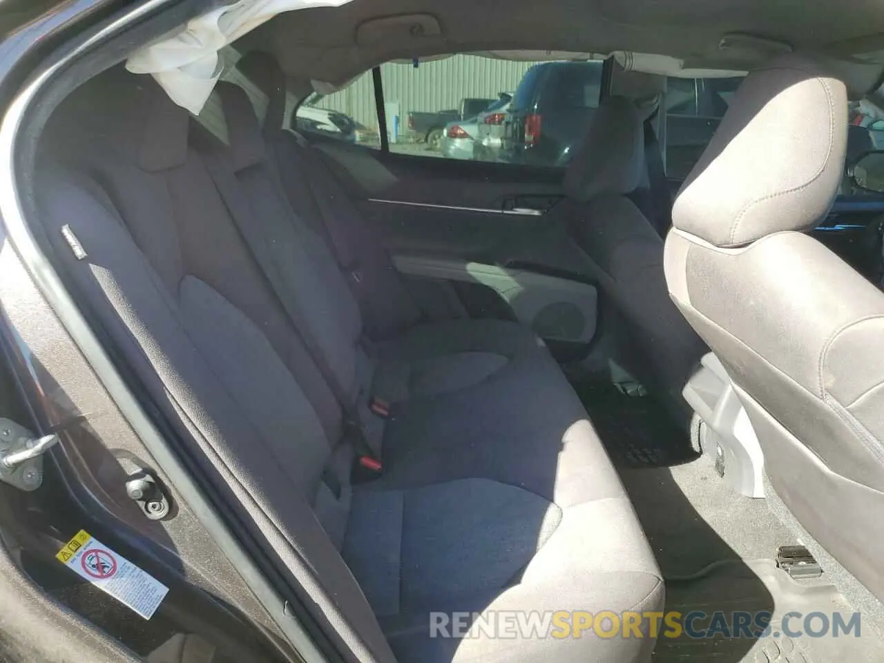 10 Photograph of a damaged car 4T1B11HK8KU239854 TOYOTA CAMRY 2019