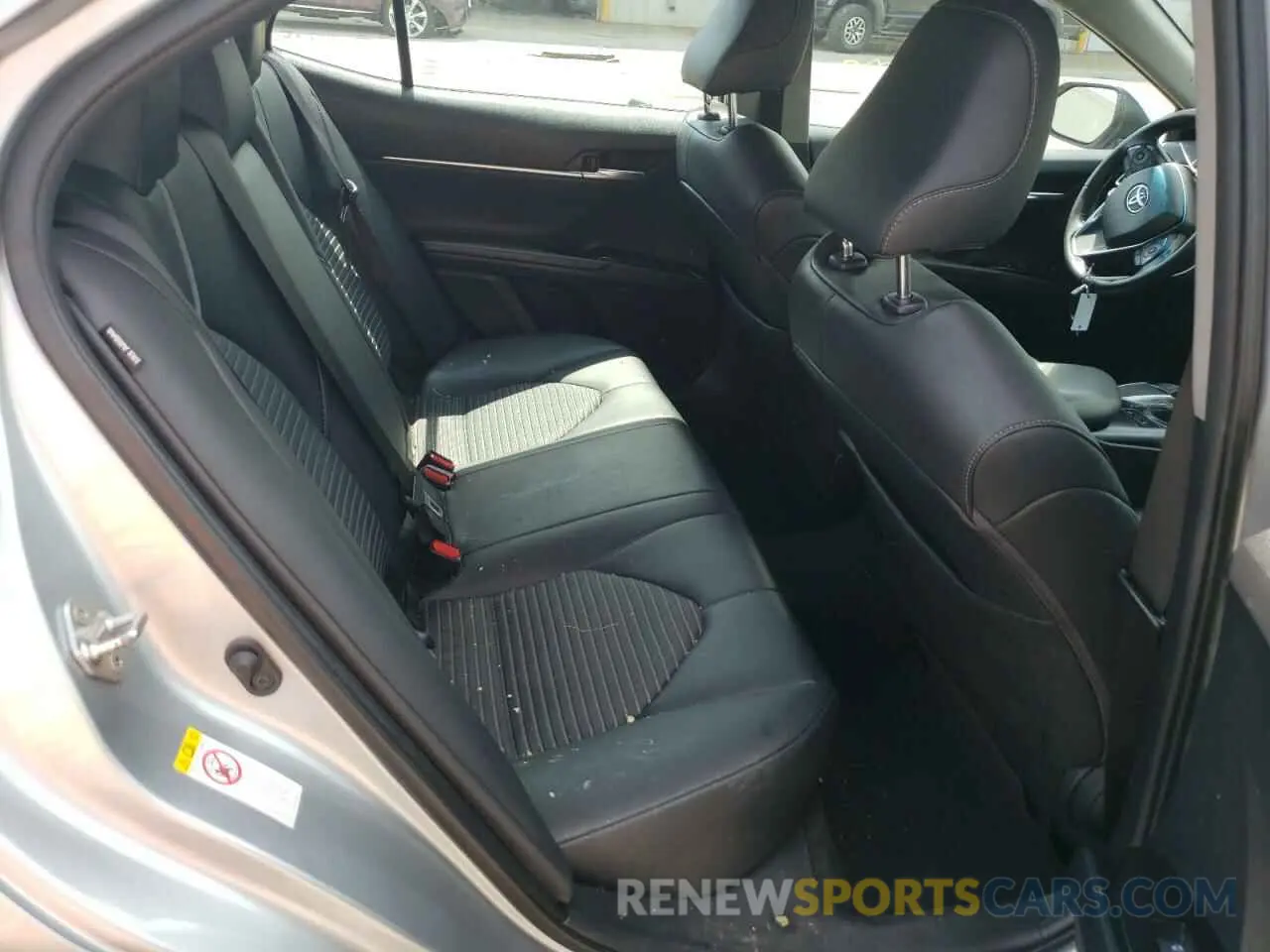 6 Photograph of a damaged car 4T1B11HK8KU246240 TOYOTA CAMRY 2019