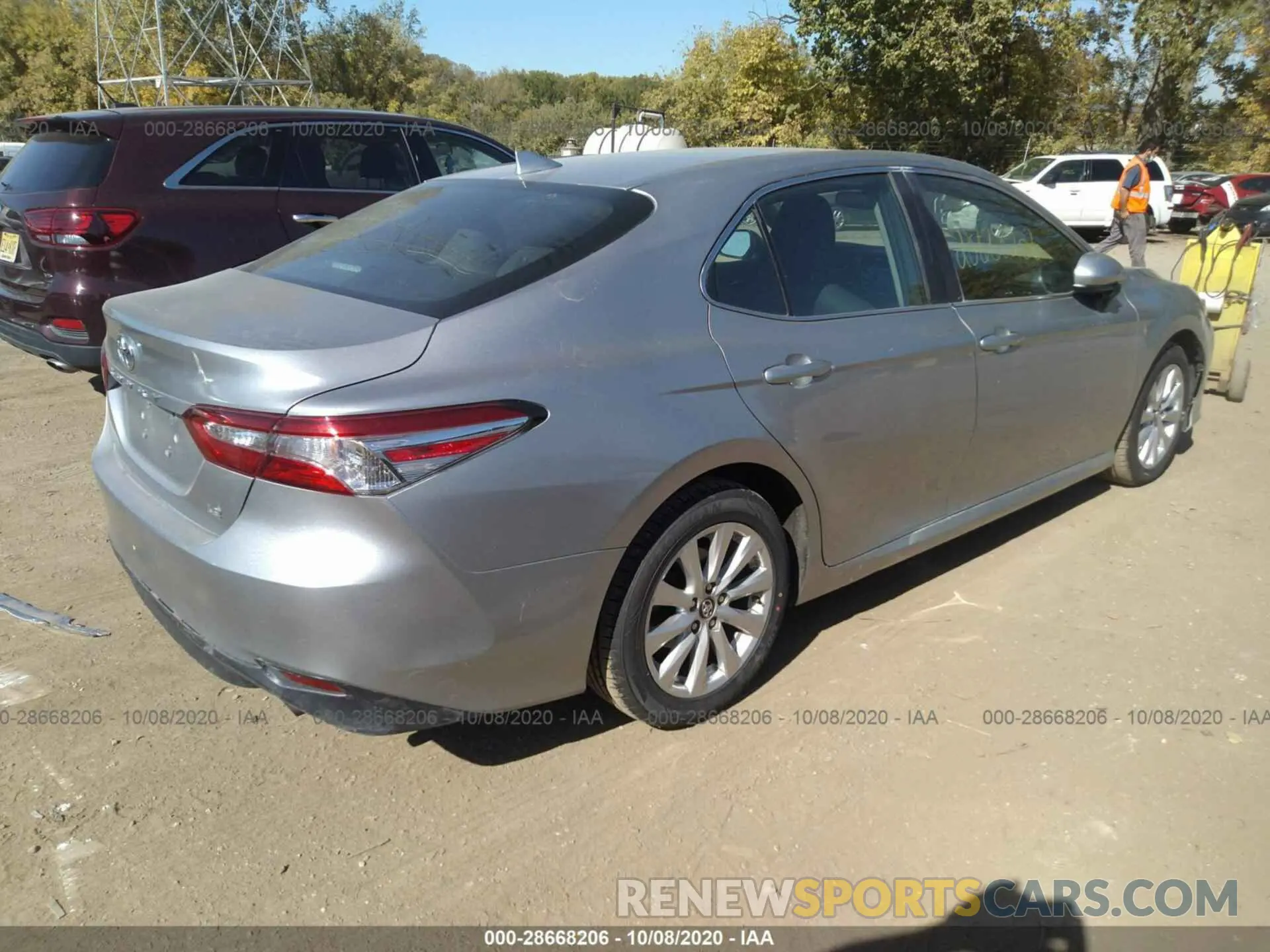 4 Photograph of a damaged car 4T1B11HK8KU256654 TOYOTA CAMRY 2019