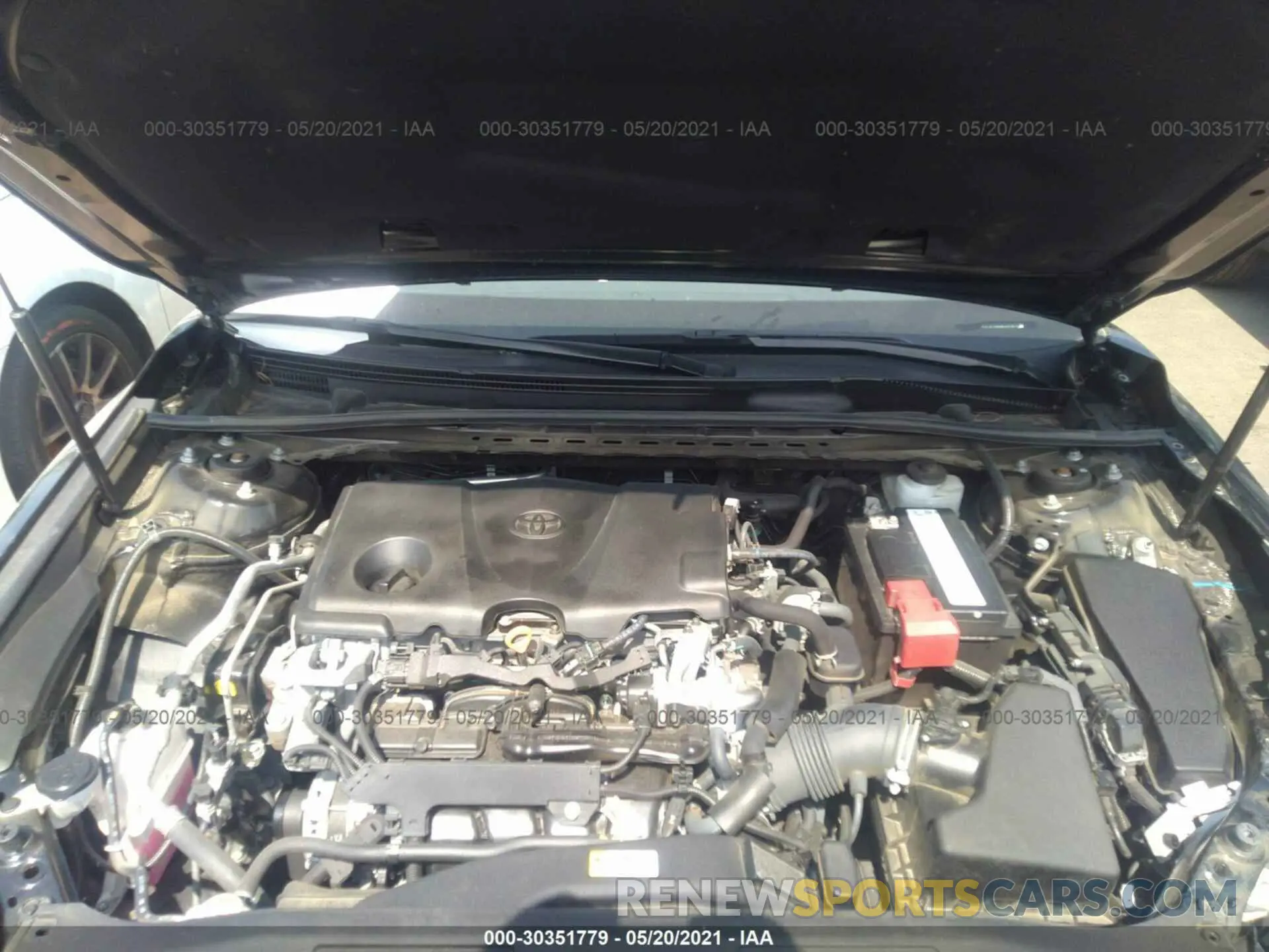 10 Photograph of a damaged car 4T1B11HK8KU257951 TOYOTA CAMRY 2019