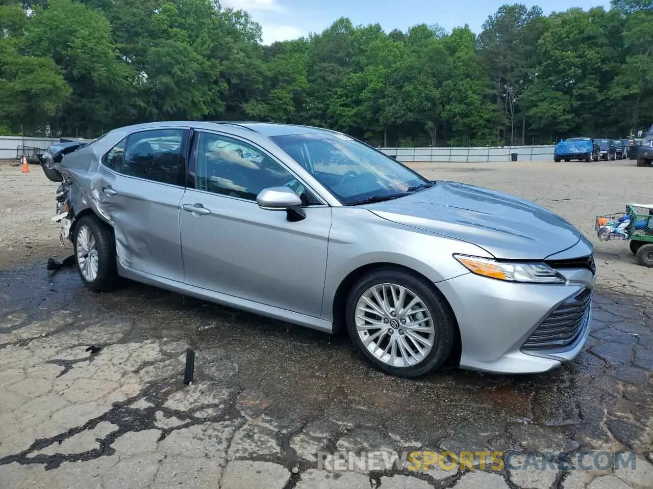 4 Фотография поврежденного автомобиля 4T1B11HK8KU258727 TOYOTA CAMRY 2019