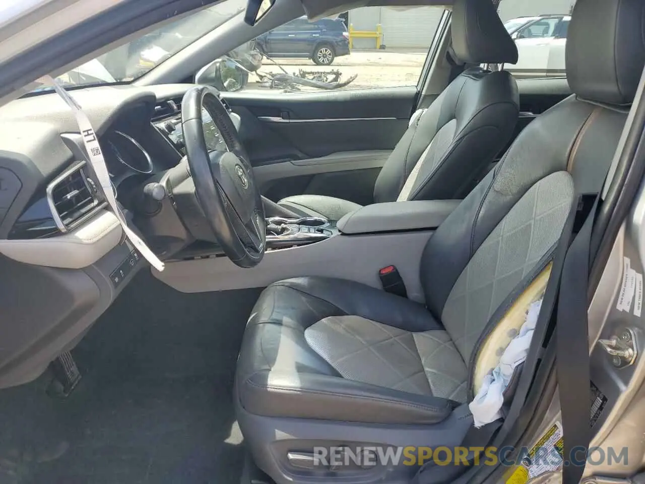 7 Фотография поврежденного автомобиля 4T1B11HK8KU258727 TOYOTA CAMRY 2019