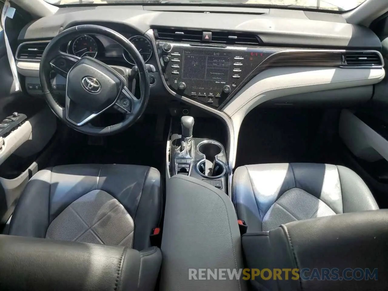 8 Фотография поврежденного автомобиля 4T1B11HK8KU258727 TOYOTA CAMRY 2019