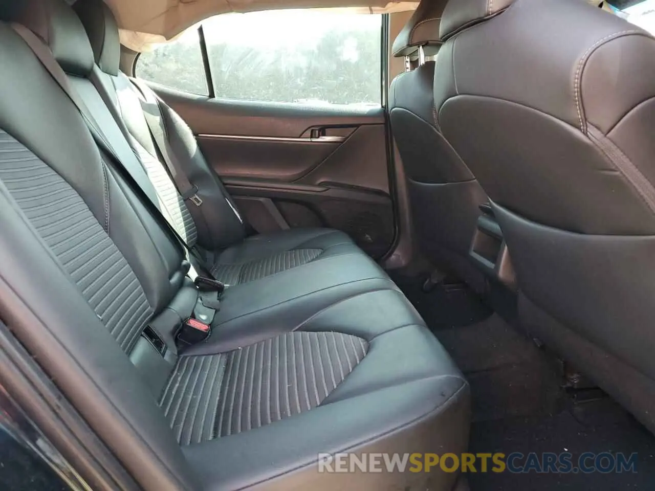 6 Photograph of a damaged car 4T1B11HK8KU263233 TOYOTA CAMRY 2019
