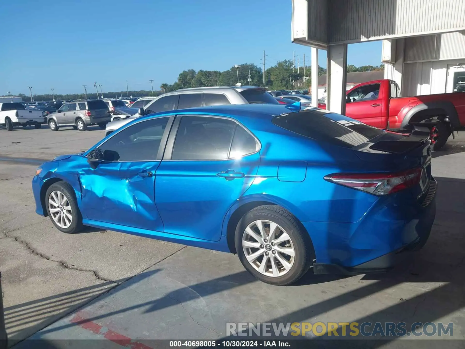 14 Photograph of a damaged car 4T1B11HK8KU264284 TOYOTA CAMRY 2019