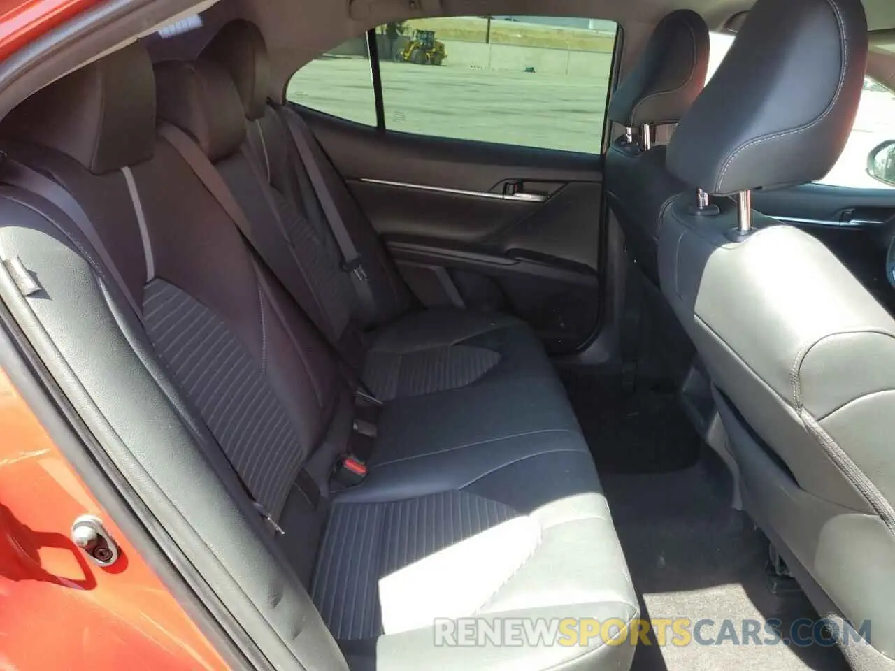 11 Фотография поврежденного автомобиля 4T1B11HK8KU264351 TOYOTA CAMRY 2019