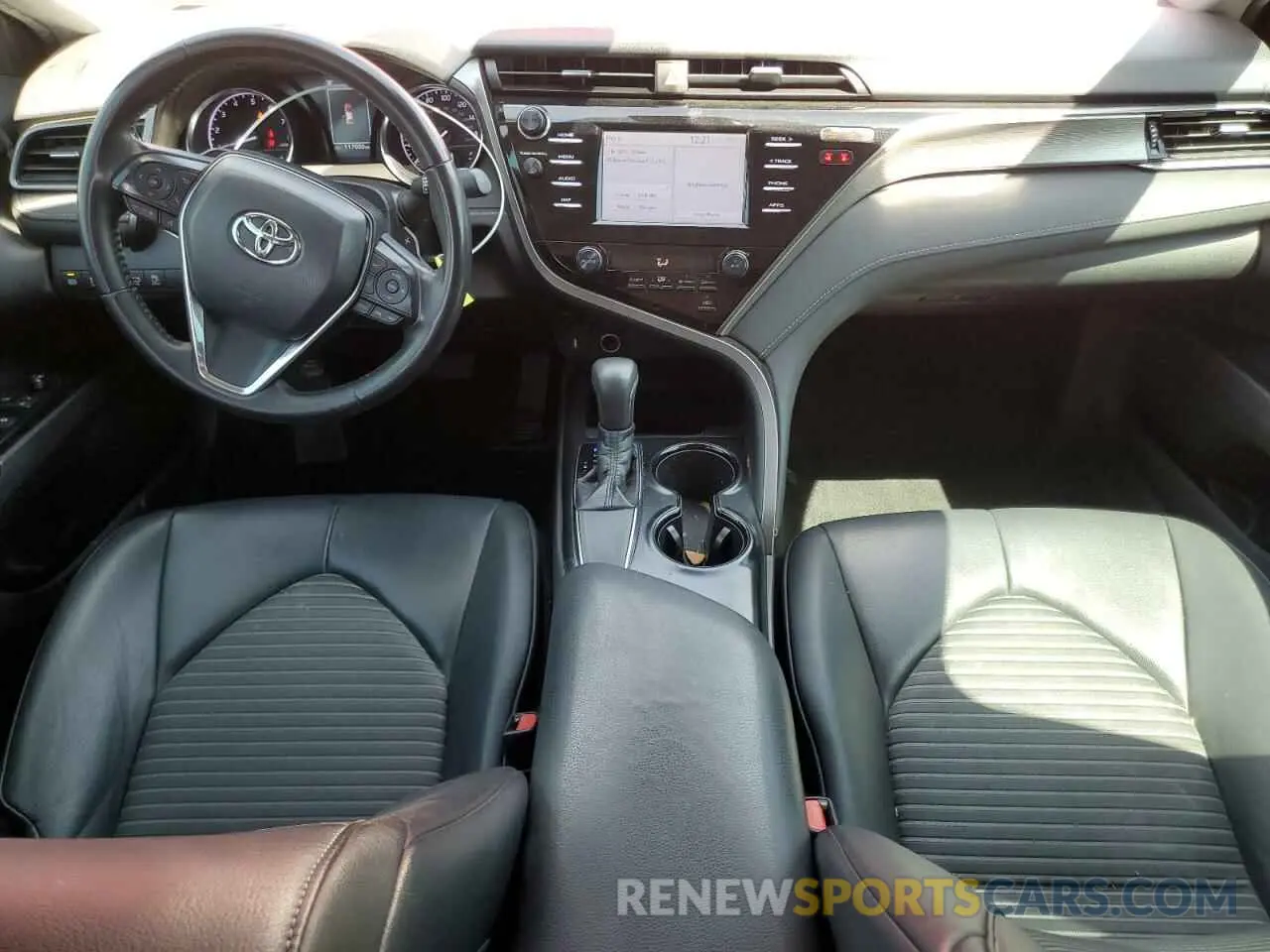 8 Фотография поврежденного автомобиля 4T1B11HK8KU264351 TOYOTA CAMRY 2019