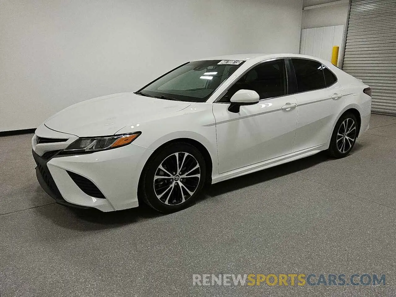 1 Фотография поврежденного автомобиля 4T1B11HK8KU274295 TOYOTA CAMRY 2019