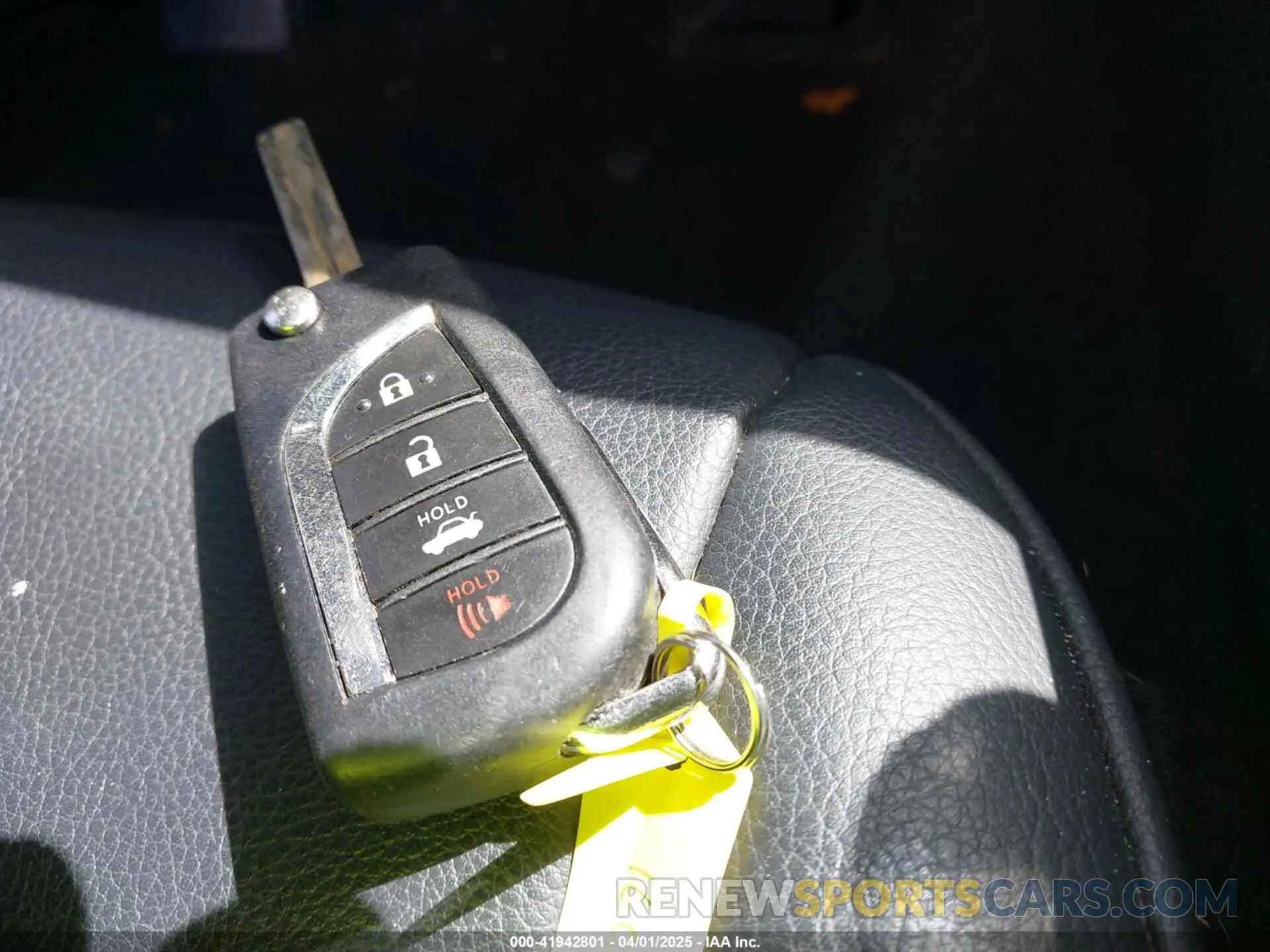 11 Фотография поврежденного автомобиля 4T1B11HK8KU277276 TOYOTA CAMRY 2019