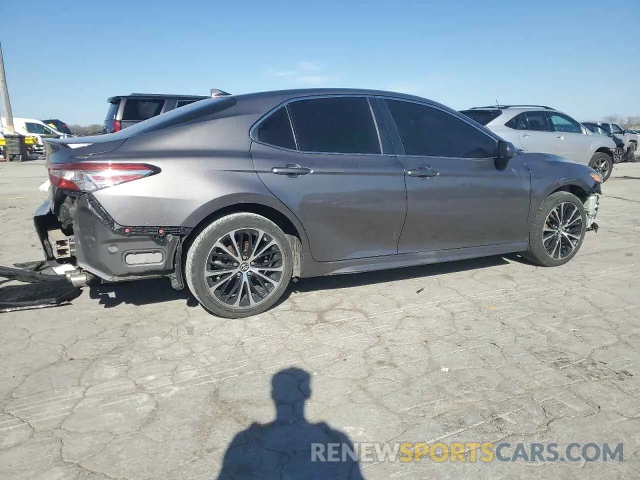 3 Photograph of a damaged car 4T1B11HK8KU278752 TOYOTA CAMRY 2019