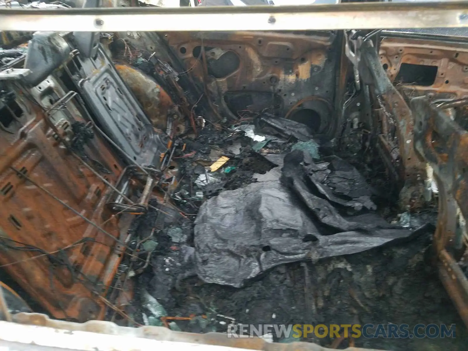 6 Photograph of a damaged car 4T1B11HK8KU286446 TOYOTA CAMRY 2019
