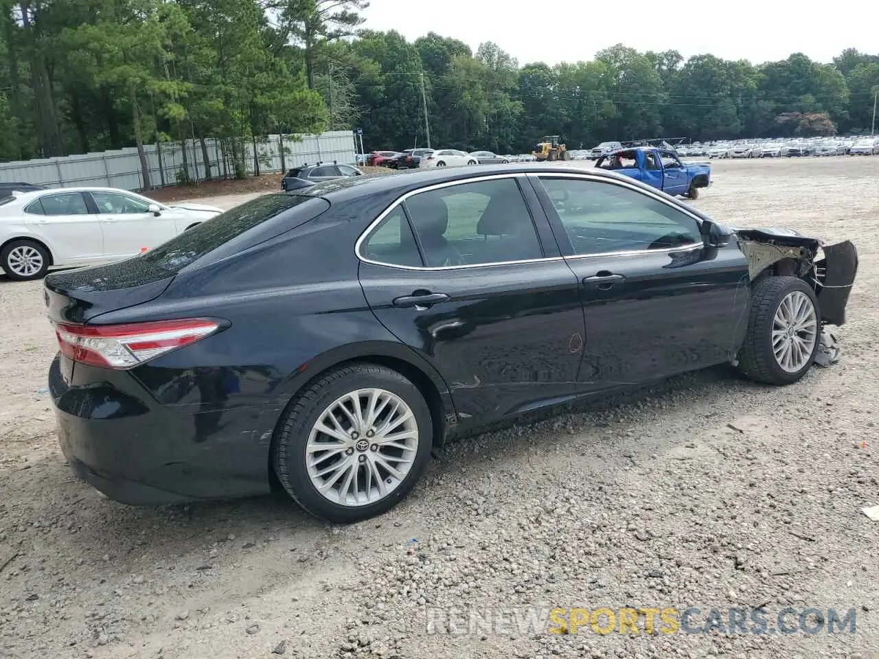 3 Photograph of a damaged car 4T1B11HK8KU295096 TOYOTA CAMRY 2019