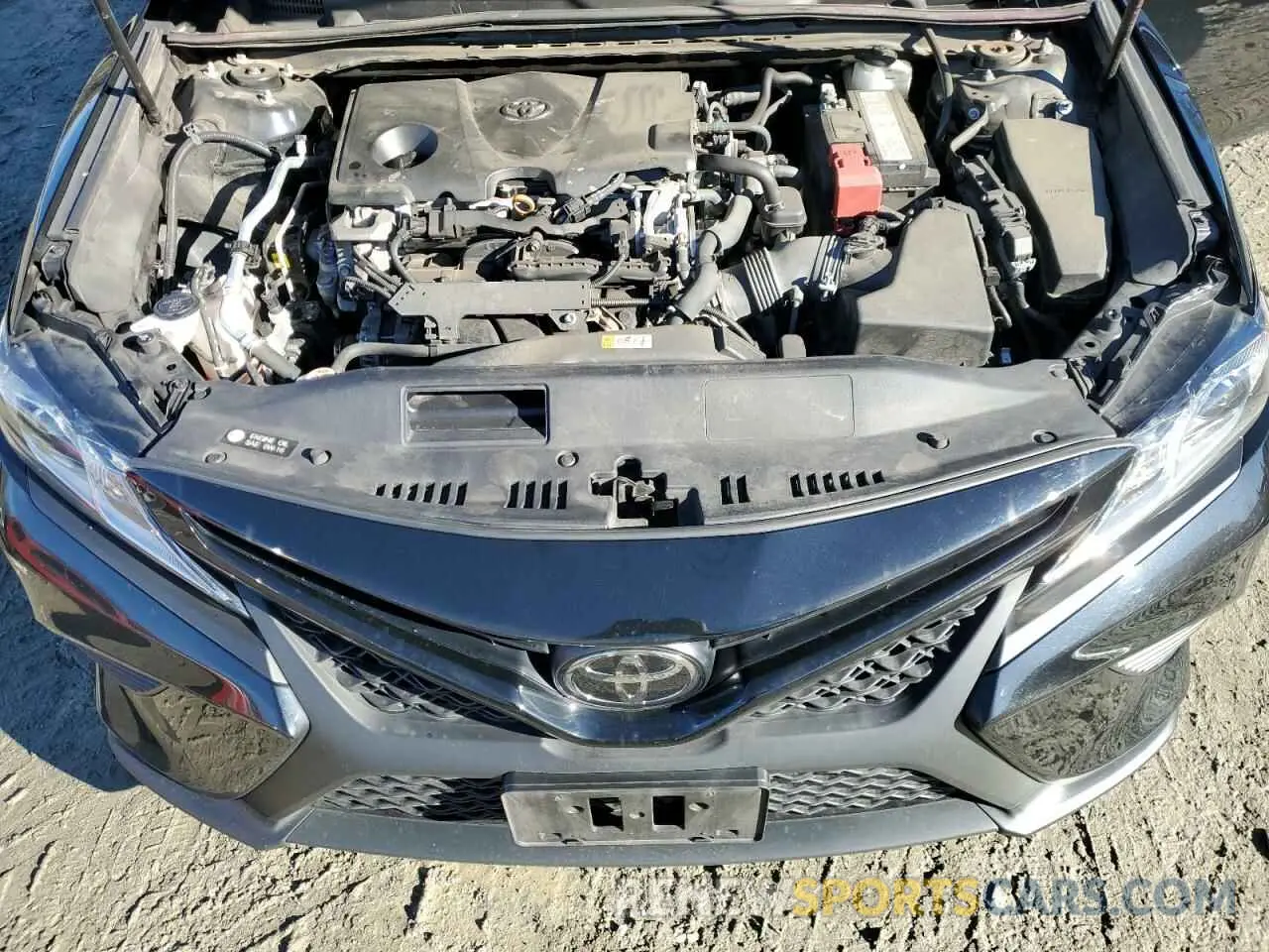 11 Photograph of a damaged car 4T1B11HK8KU679315 TOYOTA CAMRY 2019