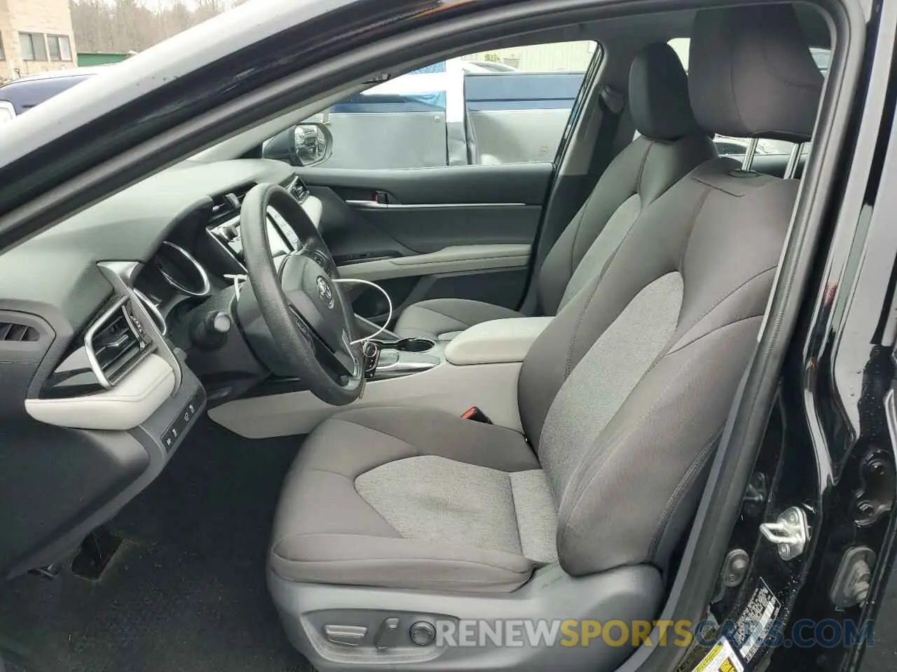 7 Photograph of a damaged car 4T1B11HK8KU689343 TOYOTA CAMRY 2019