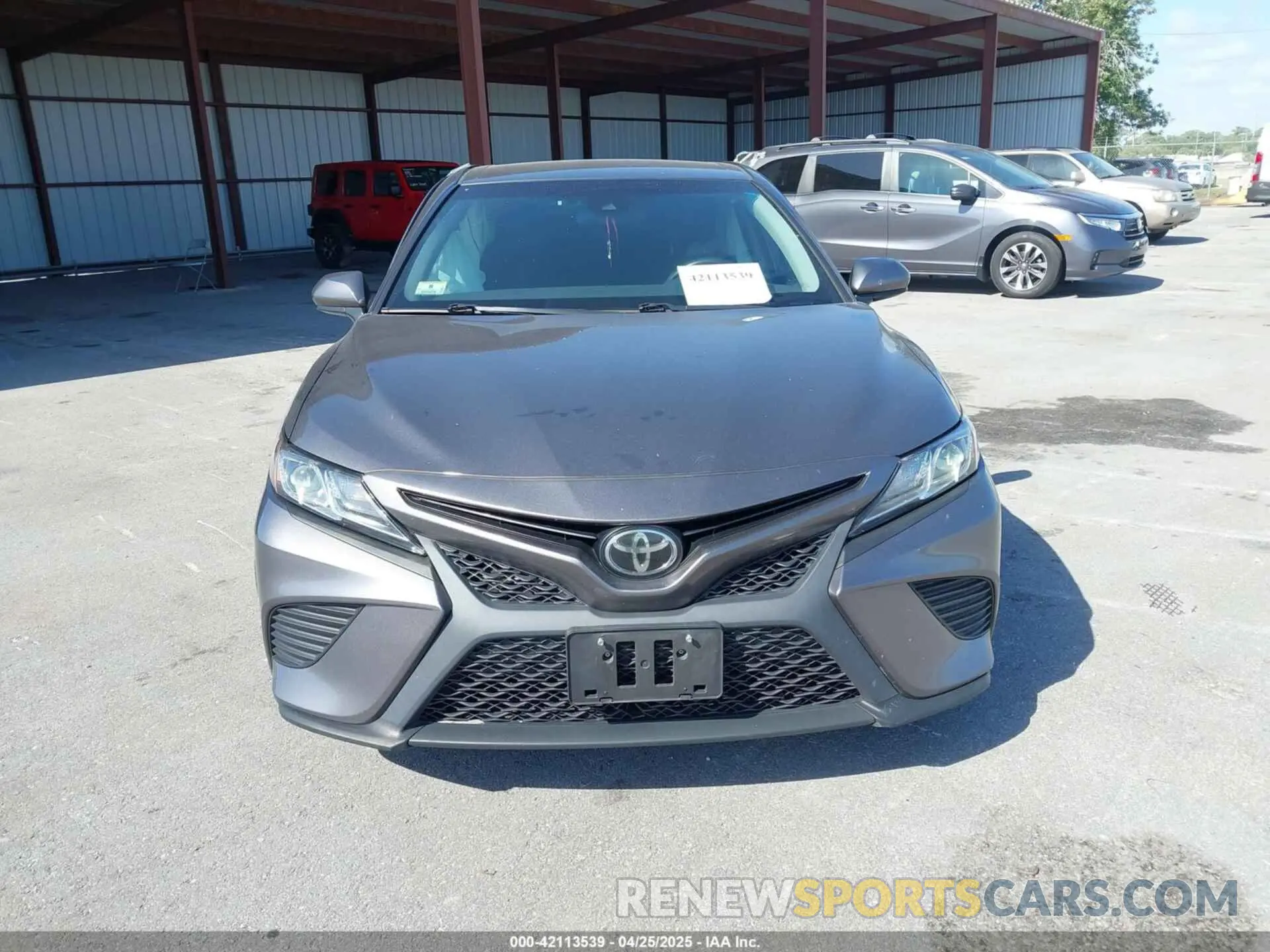 12 Photograph of a damaged car 4T1B11HK8KU695076 TOYOTA CAMRY 2019