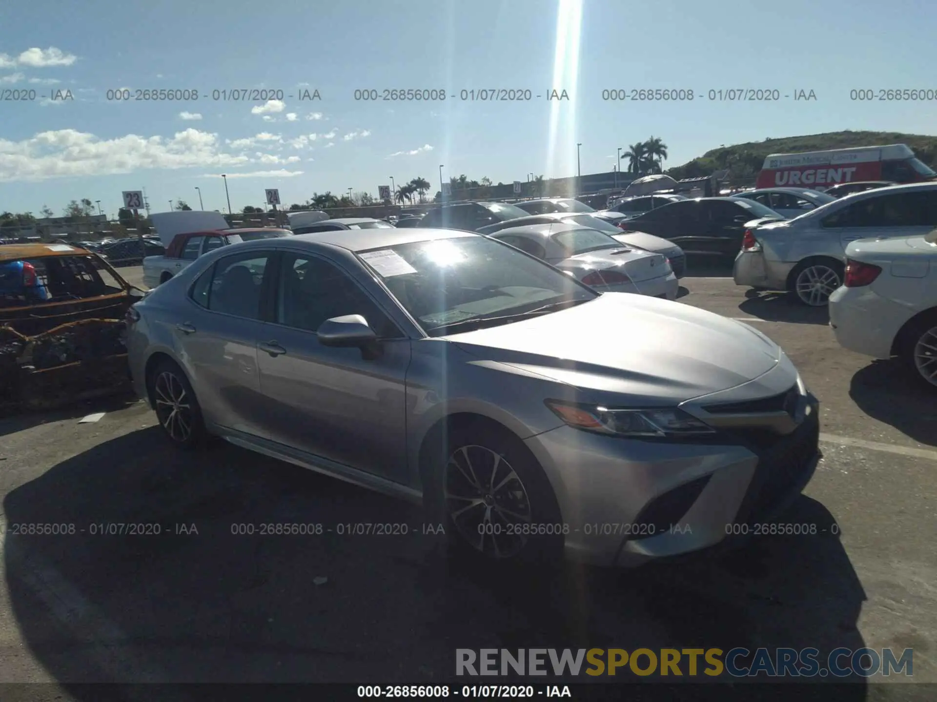 1 Photograph of a damaged car 4T1B11HK8KU695630 TOYOTA CAMRY 2019