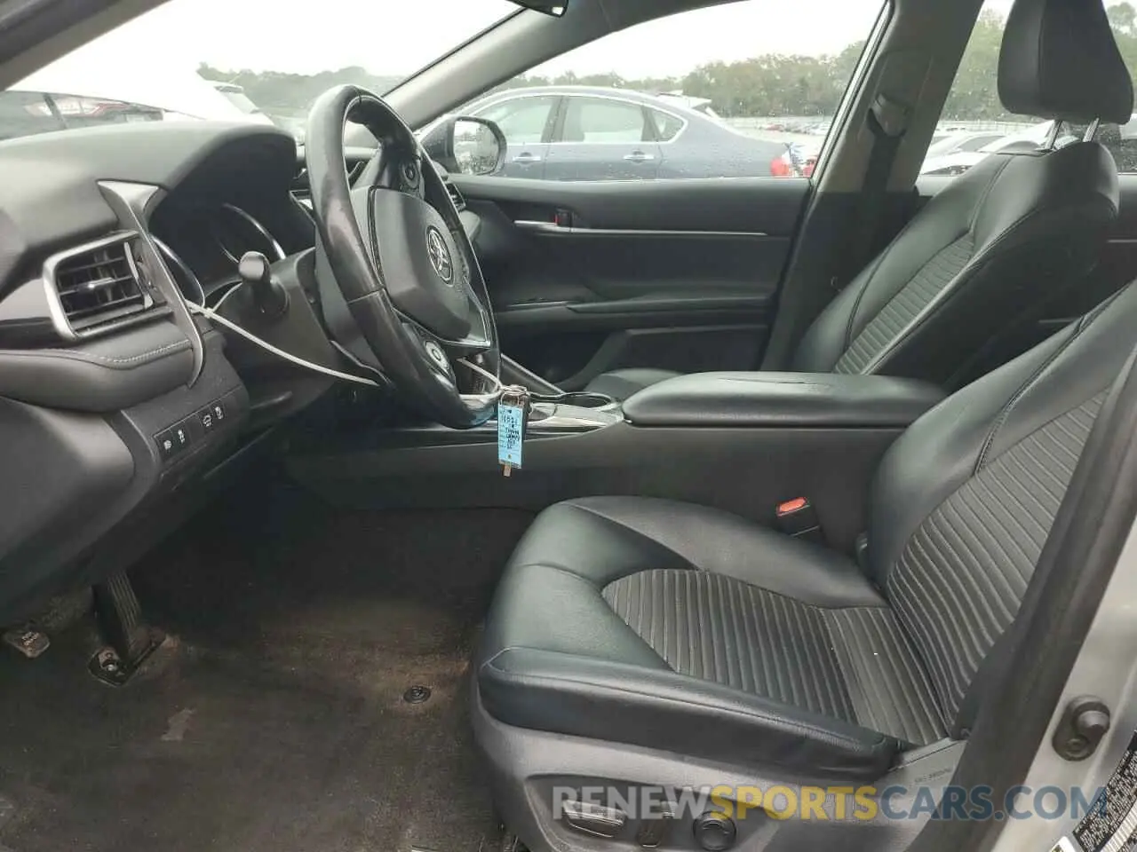 7 Фотография поврежденного автомобиля 4T1B11HK8KU697409 TOYOTA CAMRY 2019