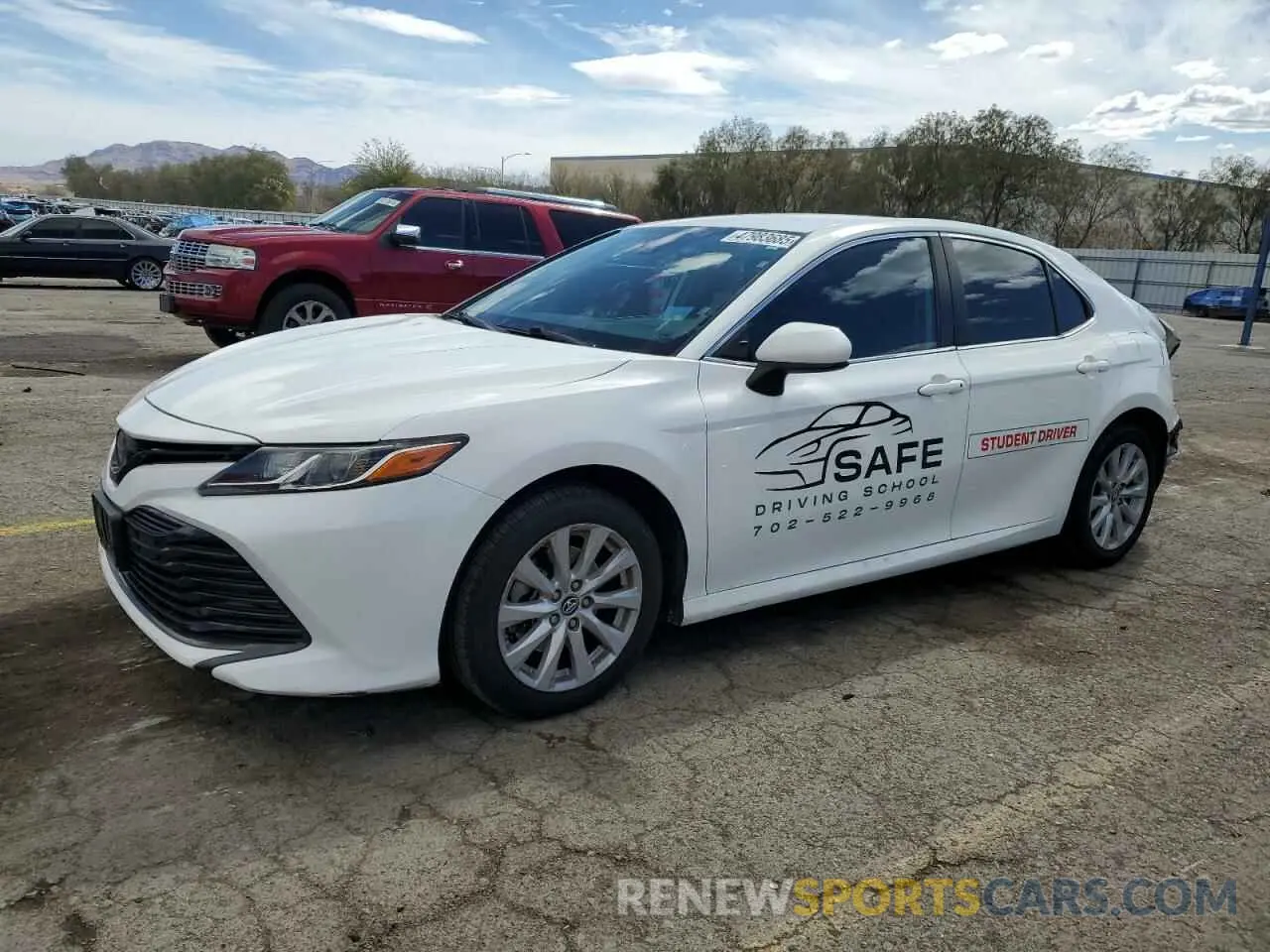 1 Photograph of a damaged car 4T1B11HK8KU699743 TOYOTA CAMRY 2019