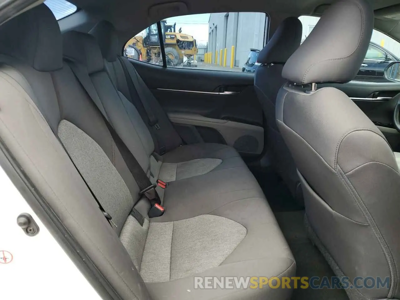 10 Photograph of a damaged car 4T1B11HK8KU699743 TOYOTA CAMRY 2019